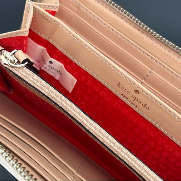 KATE SPADE Bay Street Pebbled Leather Cream & Black Zip Around Wallet EUC - Picture 9 of 15